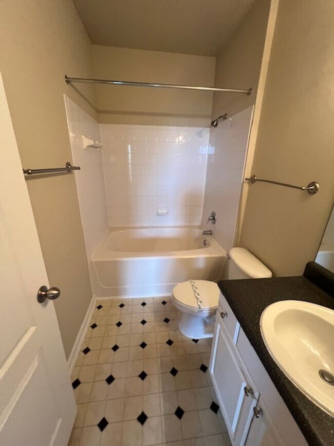 Building Photo - 2Bedroom 2Bath Condo -- Mirabella --- Awes...