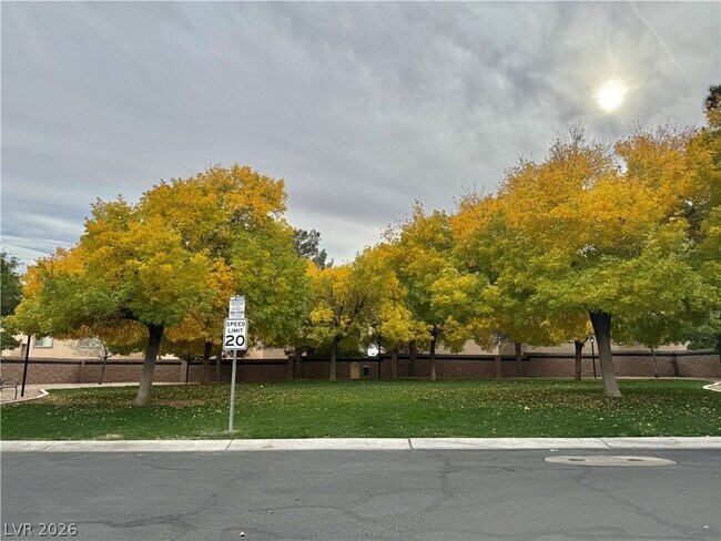 Building Photo - 9070 Vintage Wine Ave