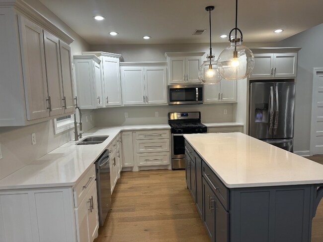 Building Photo - 145 Carefree Ln