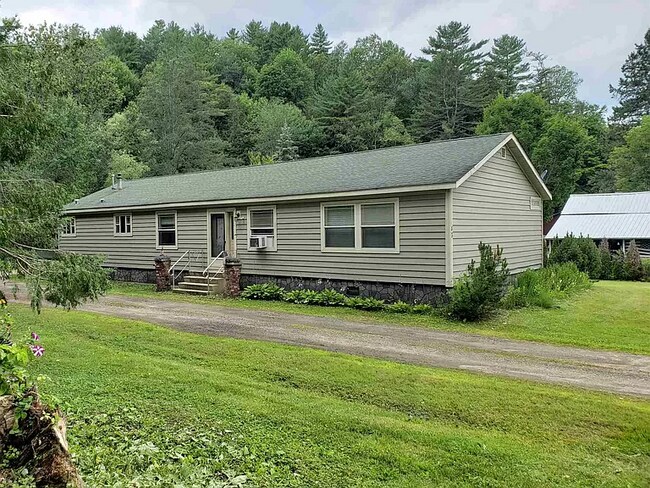 Primary Photo - 83 York St