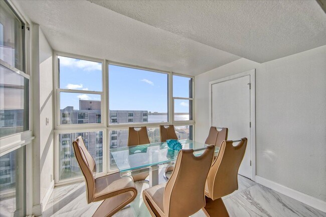 Building Photo - 851 Bayway Blvd
