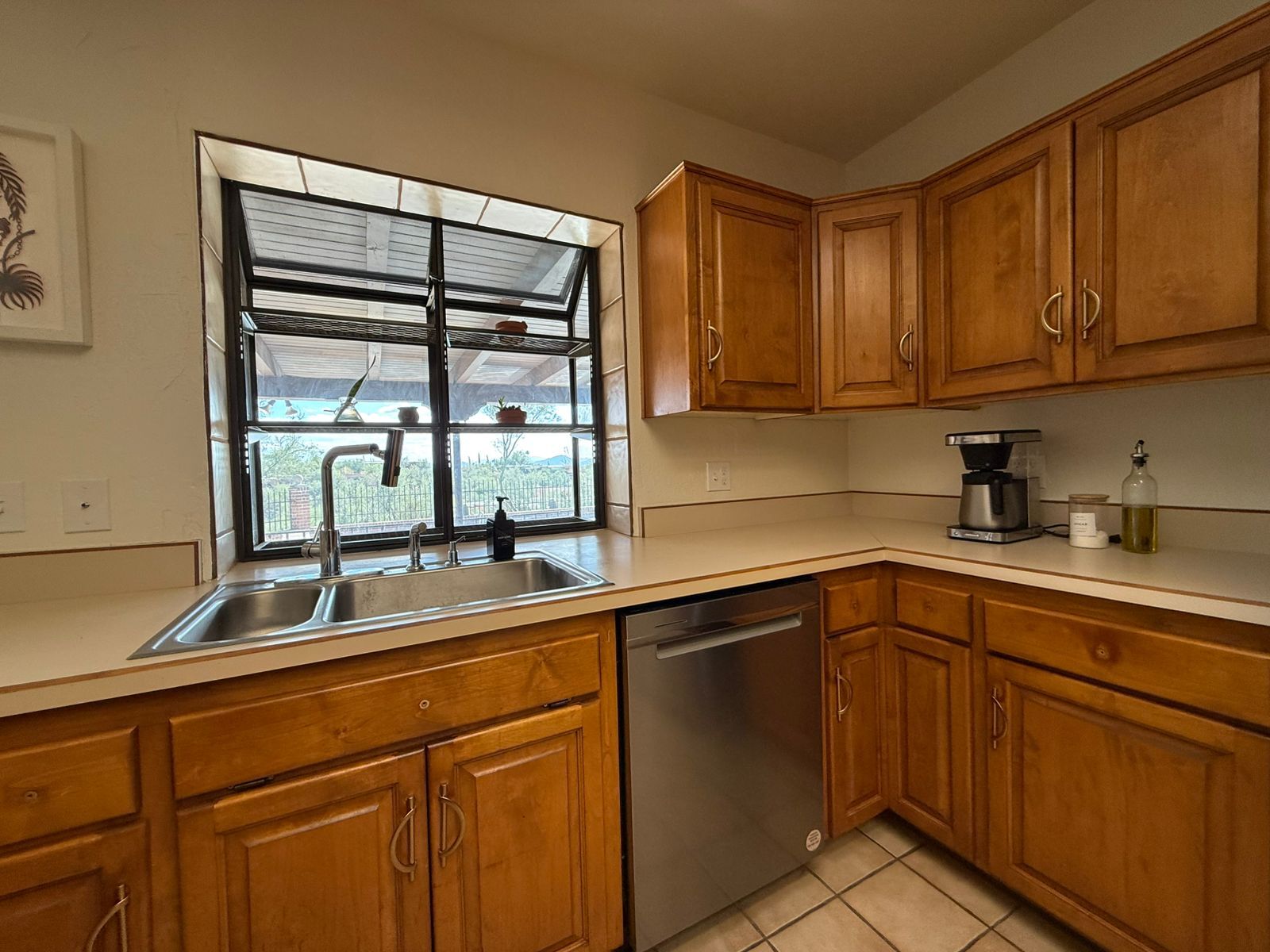 Building Photo - 1402 E Big Rock Rd