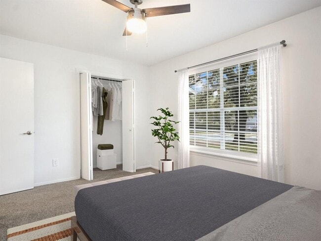 Building Photo - 3504 Gable Dr