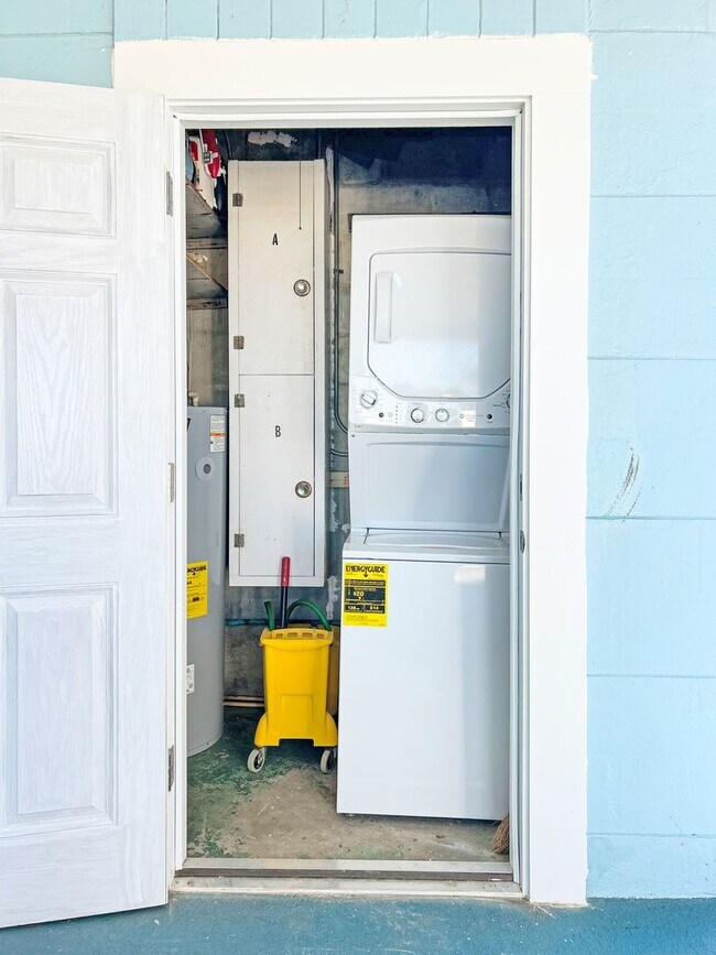 Building Photo - 11400 2nd St E