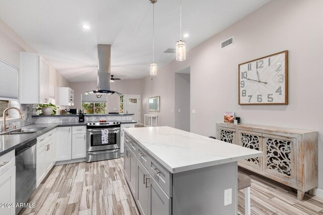 Building Photo - 2647 E Contention Mine Rd