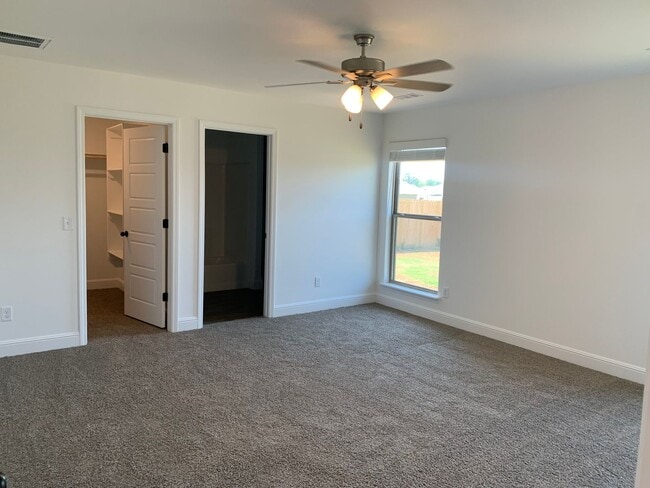 Building Photo - COMING SOON: WEBB CITY  Beautiful 3 Bedroo...