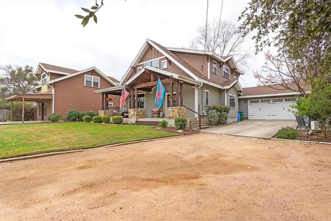 Building Photo - 1400 Cuernavaca Dr N