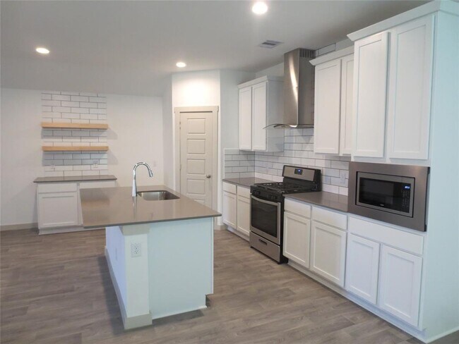 Primary Photo - 12526 Walmgate Ct