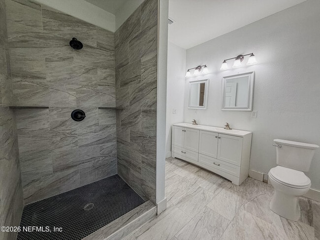 Building Photo - 2589 Post St