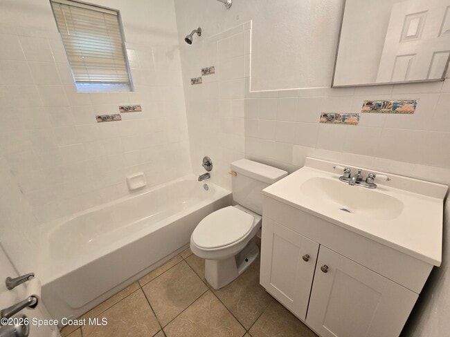 Building Photo - 1812 Guava Ave