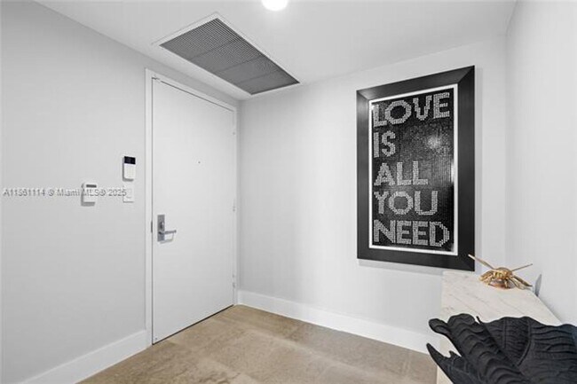 Building Photo - 465 Brickell Ave