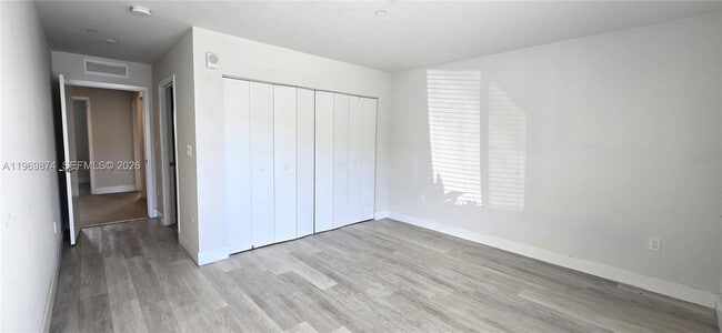 Building Photo - 2535 NE 193rd St