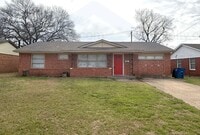 Building Photo - AVAILABLE NOW!!! Classic Red-Brick 4-Bed, 1-Bath Home (Near I35!)