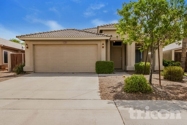 Building Photo - 2031 S Alicia