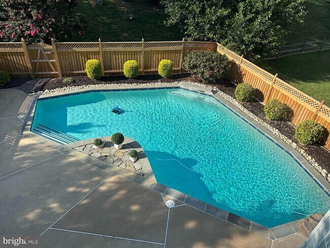 Building Photo - 14036 Sterling Point Dr