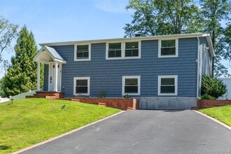 Building Photo - 4 Bunny Ln