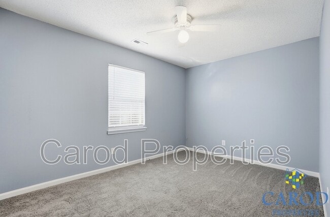 Building Photo - 2713 Daffodil Dr