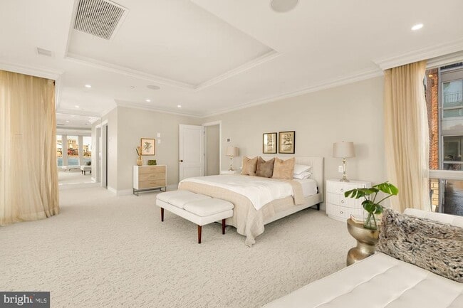 Building Photo - 622 Ponte Villas N