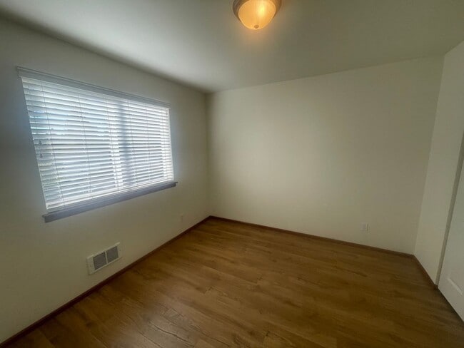 Building Photo - Gorgeous 3 bedroom Home for Rent in Edmonds