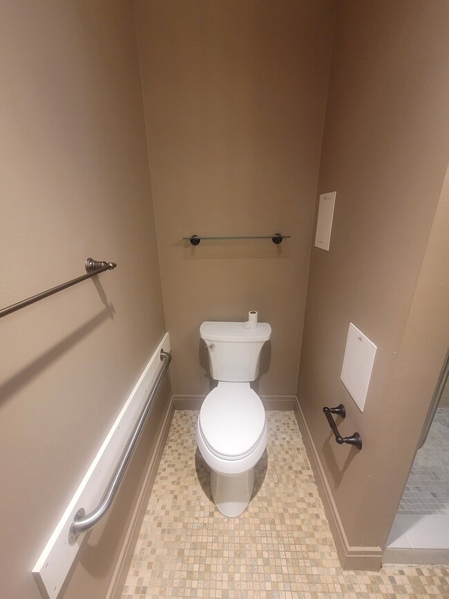 Building Photo - 106 Quail Dr