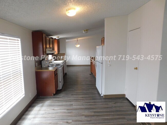 Building Photo - 710 S Walton Dr