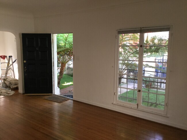 Living room - 8372 Blackburn Ave