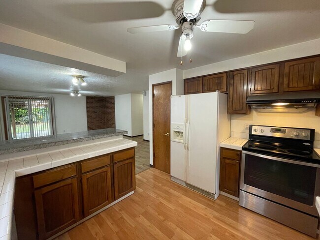 Building Photo - 3526 SE 118th Ave