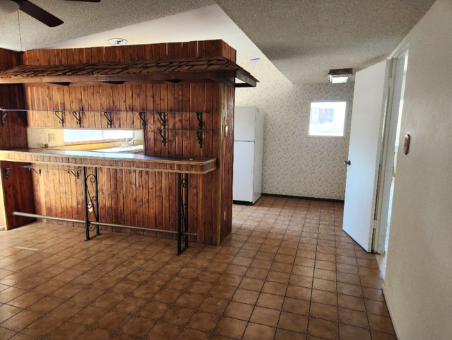 Building Photo - 7049 E Elbow Bay Dr