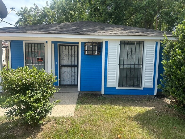 Building Photo - 2616 Ontario St