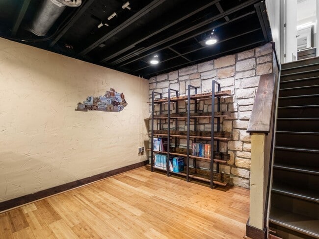 Building Photo - 3259 Longspur Dr