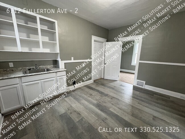Building Photo - 6712 Fullerton Ave