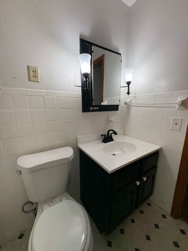 Building Photo - Three bedroom one bathroom home for rent in Perry