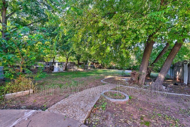 Building Photo - 9809 N McKinley Ave