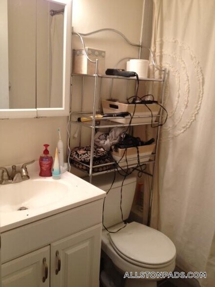 Building Photo - 23 St Lukes Rd