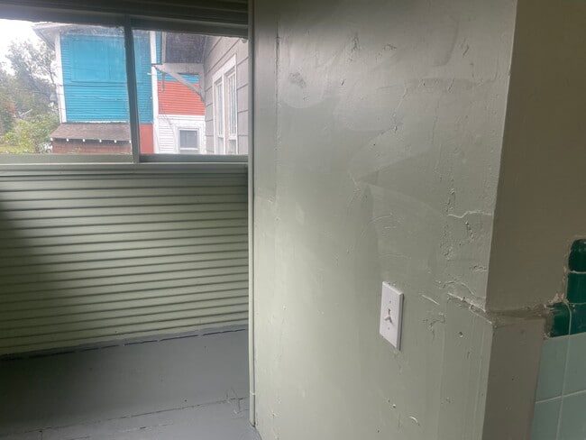 Primary Photo - 223 S Phoenix Ave