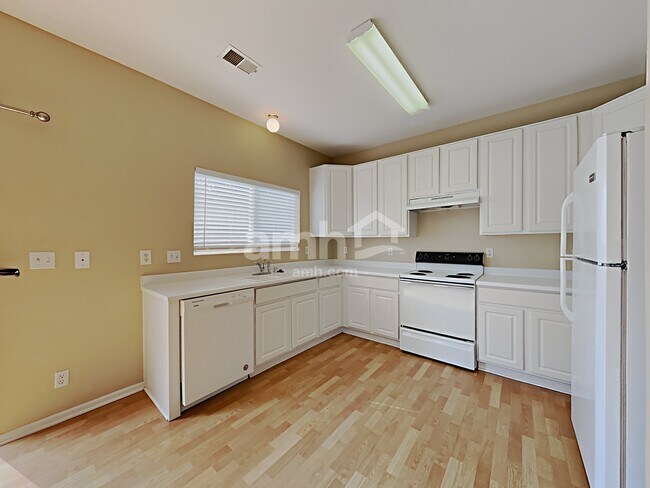 Building Photo - 9595 Canberra Dr