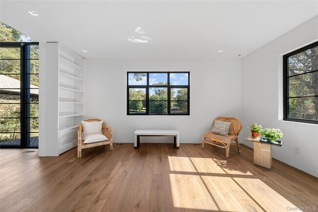 Building Photo - 15 Atterbury Rd