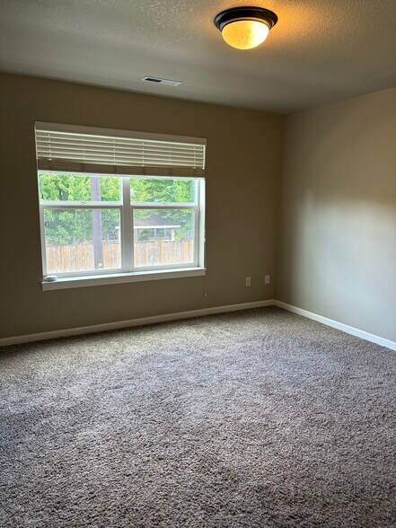 Primary bedroo - 1916 NW Kale Way