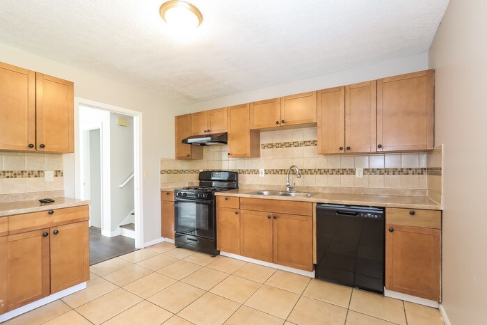Building Photo - 4473 Fowler Ln
