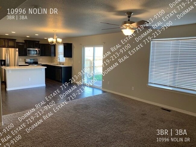 Building Photo - 10996 Nolin Dr