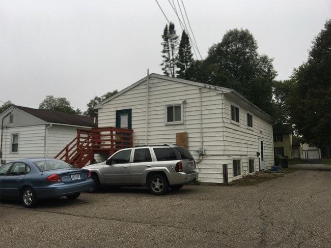 Building Photo - 624 Stoddard Ave