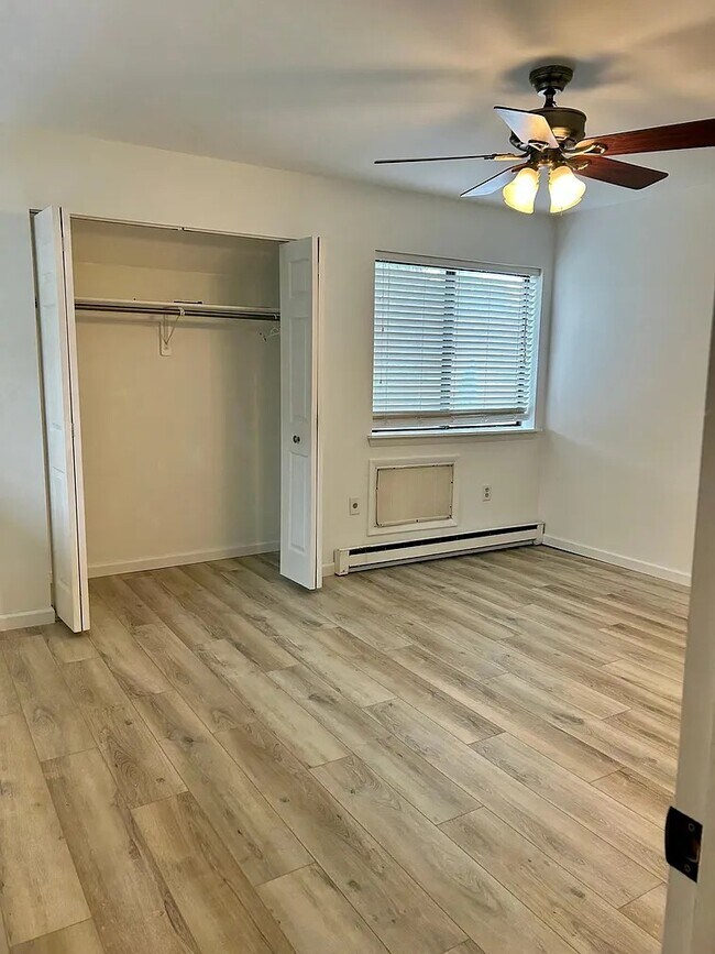 Building Photo - 85 N Main St