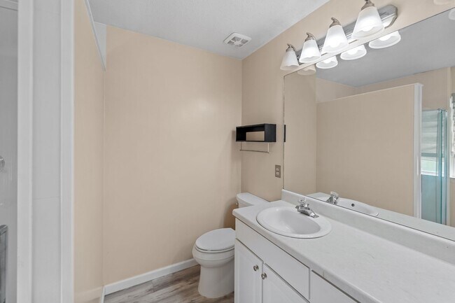 Building Photo - Beautiful 4-Bedroom Home with Lagoon Views in Pooler's Arbors at Godley Station