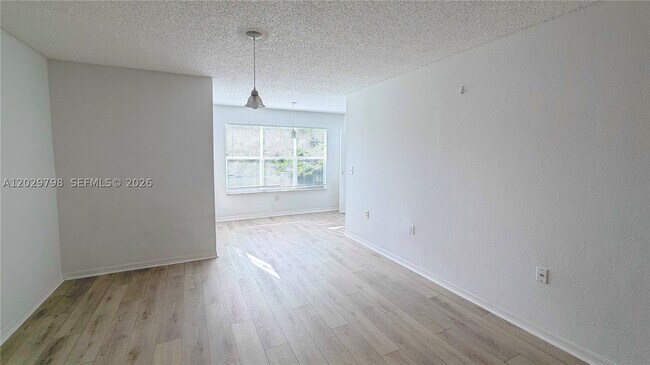 Building Photo - 13060 Vista Isles Dr