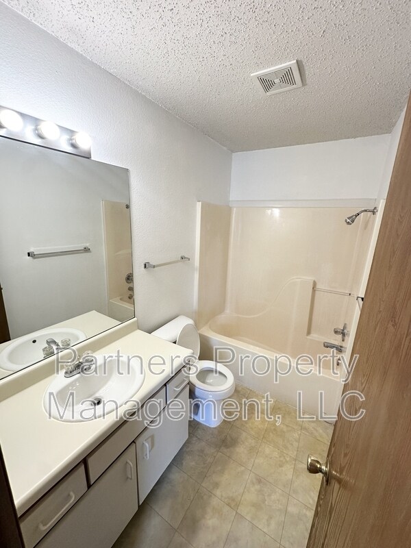 Building Photo - 1659 N Dawn Dr
