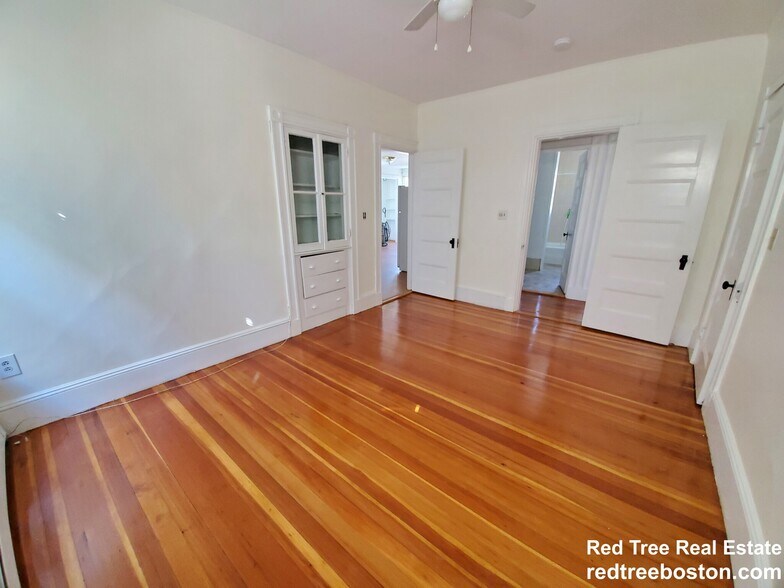 Building Photo - 803 Boylston St