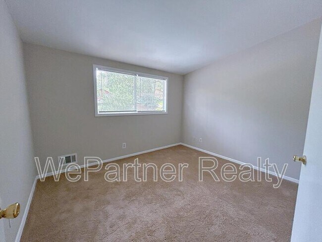 Building Photo - 3558 Telstar Dr