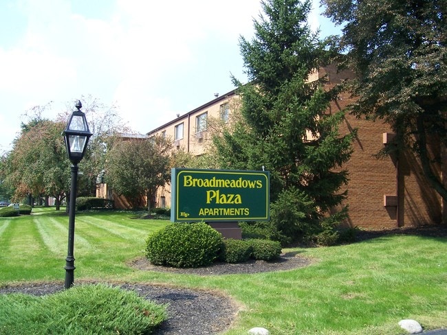 Building Photo - Broadmeadows Plaza