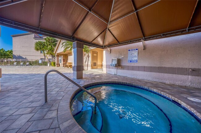 Building Photo - 2986 S University Dr