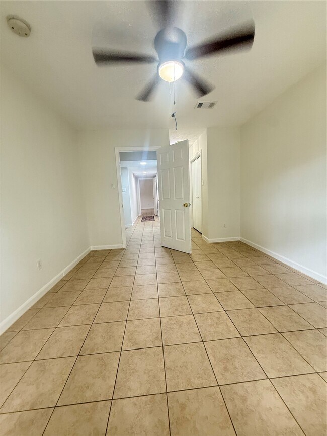 Building Photo - 12335 W Village Dr